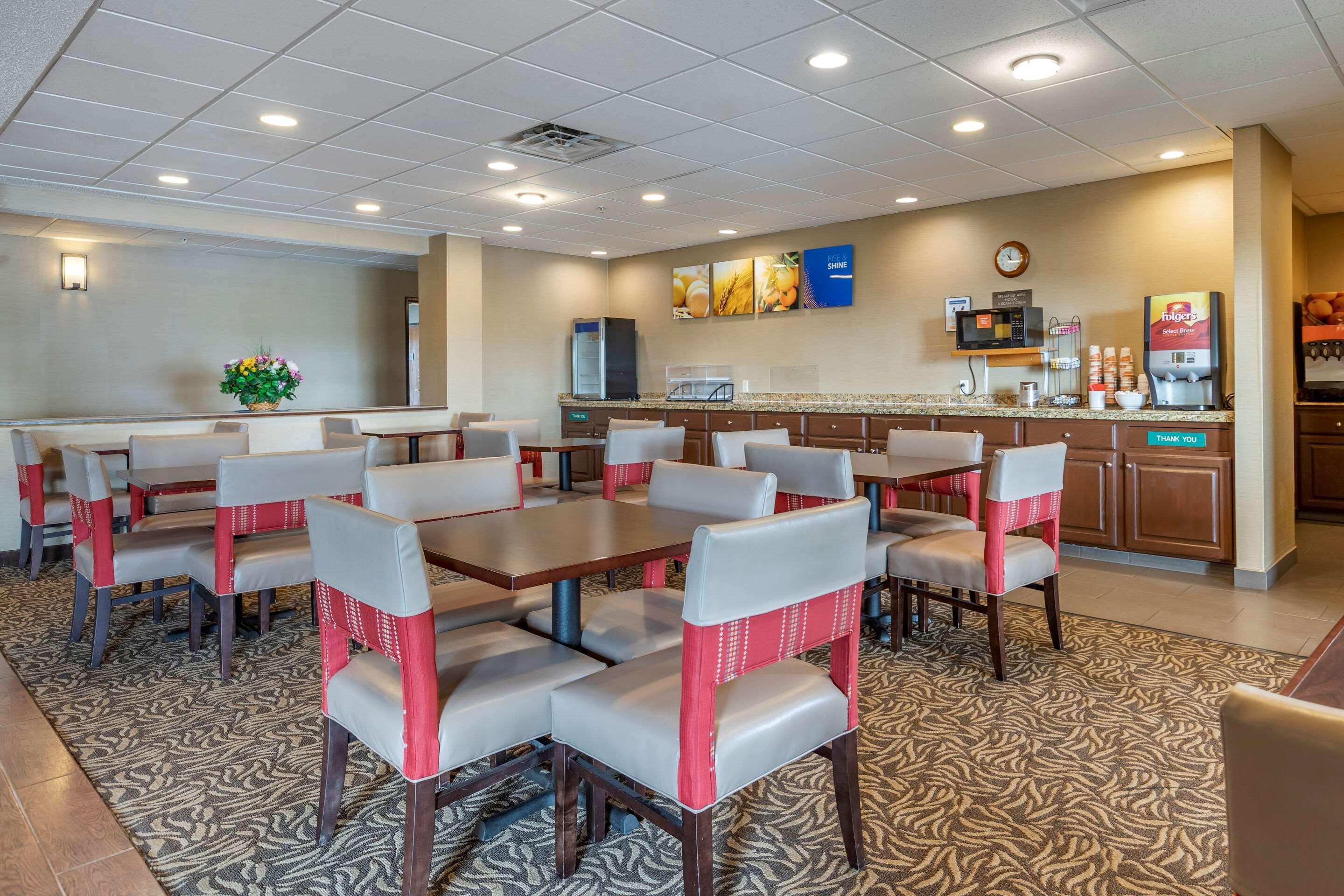 Comfort Inn Charlotte Exterior photo